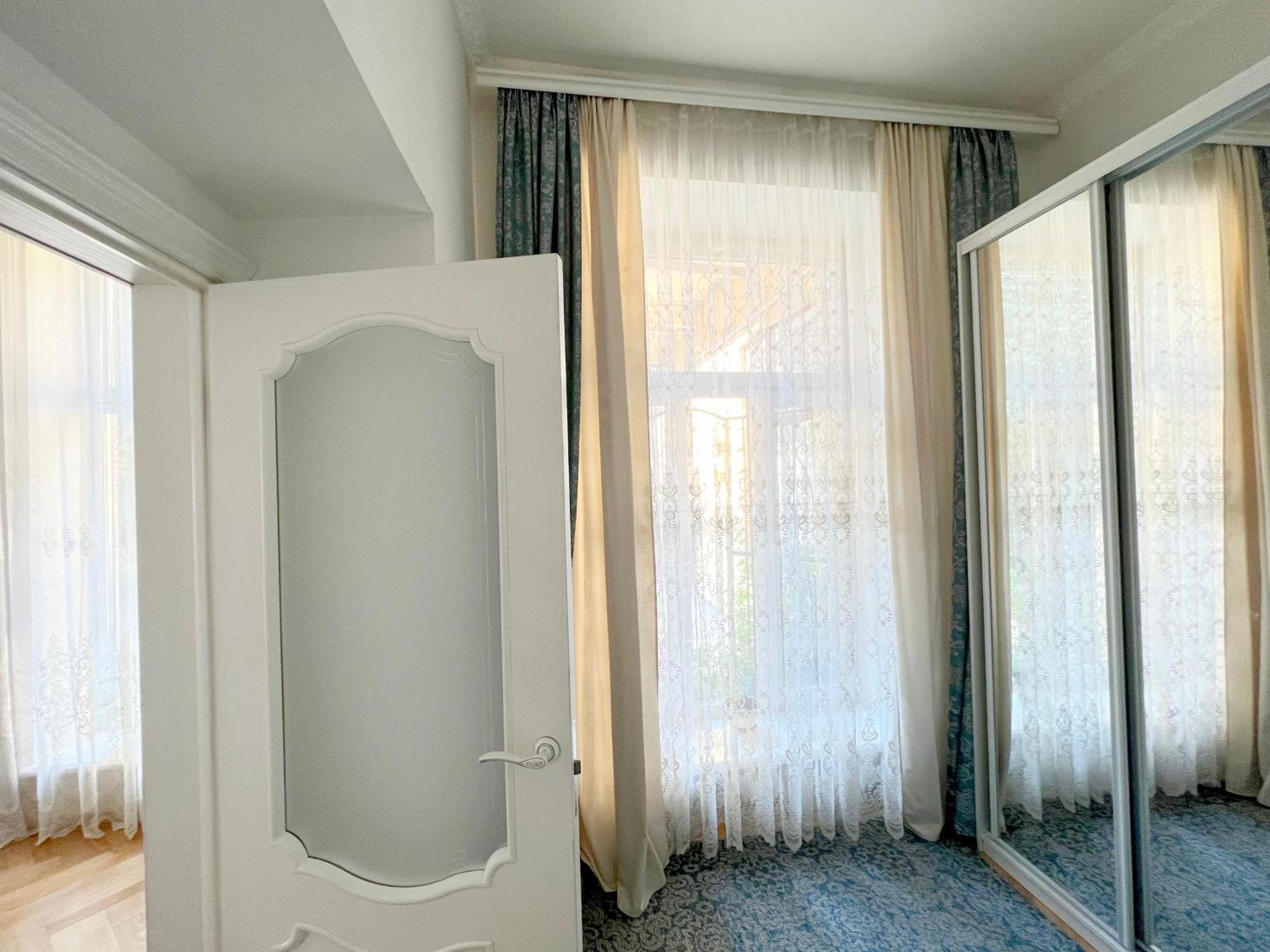 Світла Затишна Квартира В Центрі Біля Оперного Театру З Балконом, Який Виходить У Тихий Львівський Дворик Kültér fotó